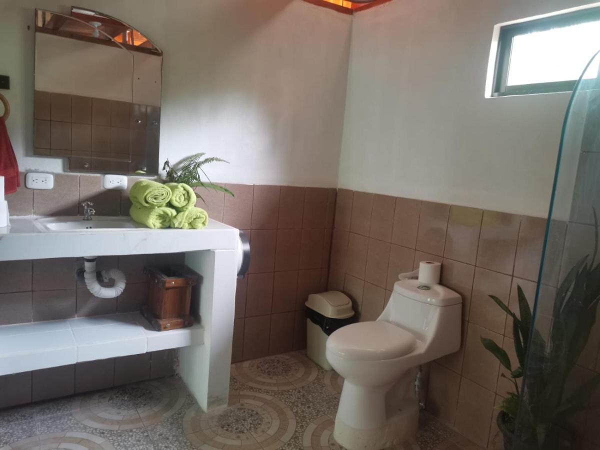 Hostal Cecilia Puerto Viejo de Talamanca المظهر الخارجي الصورة