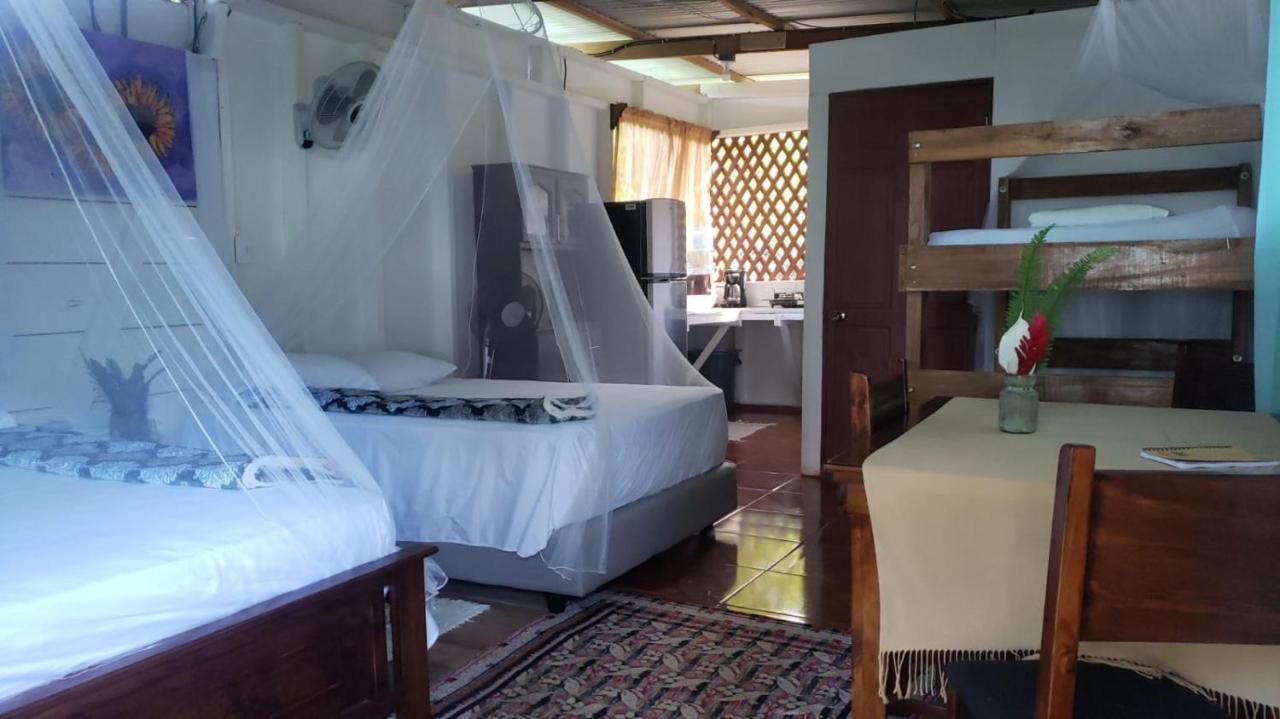 Hostal Cecilia Puerto Viejo de Talamanca المظهر الخارجي الصورة