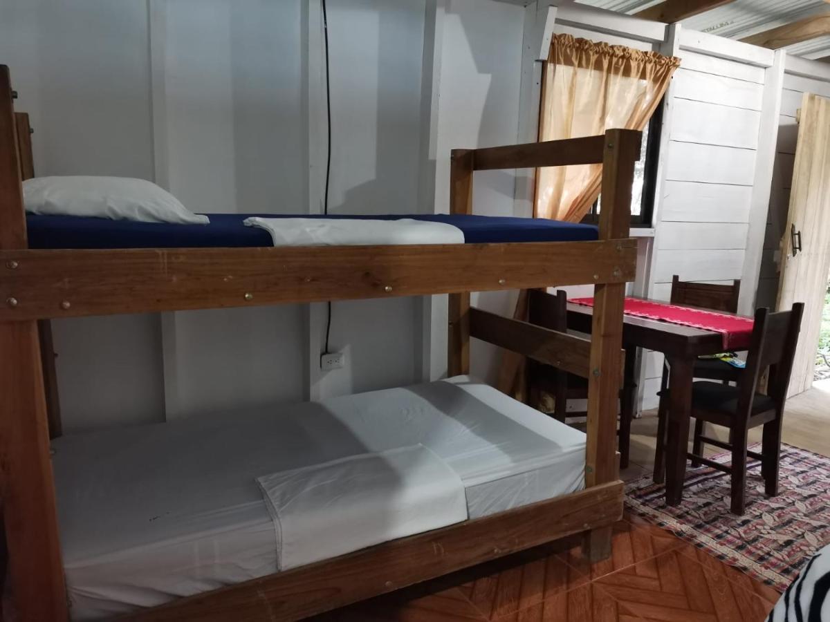 Hostal Cecilia Puerto Viejo de Talamanca المظهر الخارجي الصورة