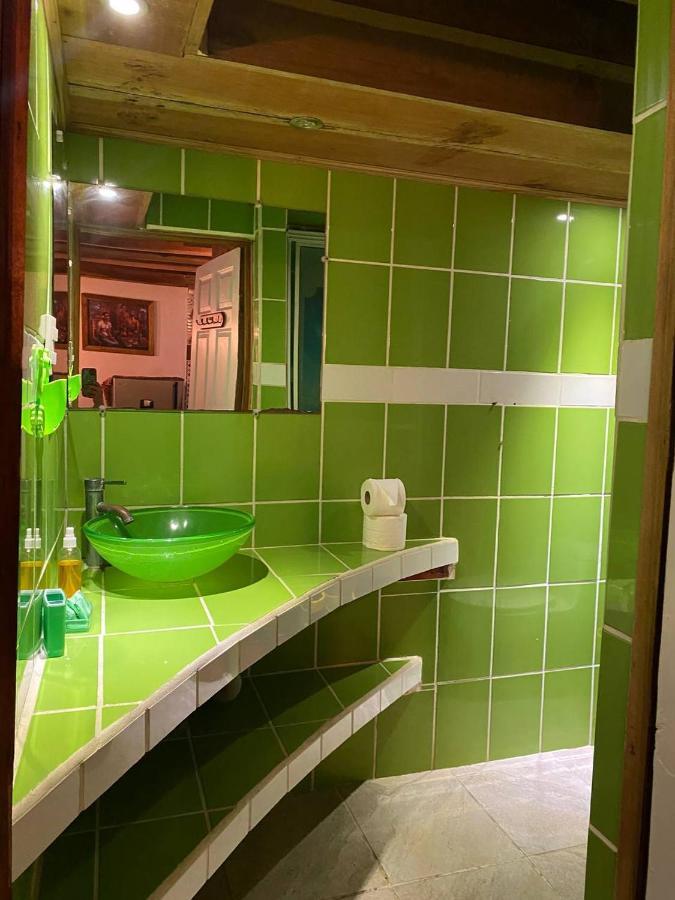 Hostal Cecilia Puerto Viejo de Talamanca المظهر الخارجي الصورة