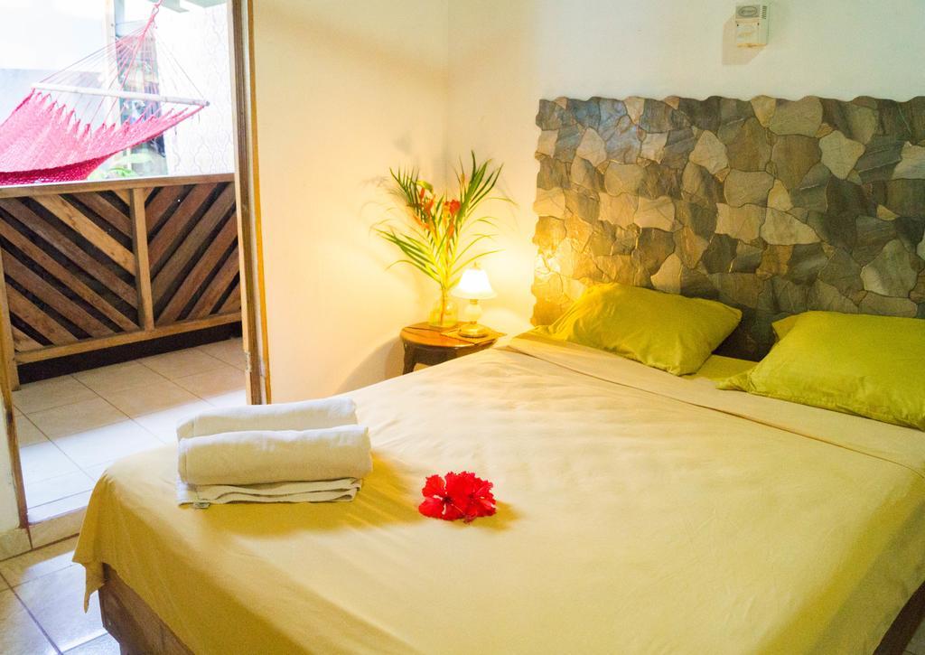 Hostal Cecilia Puerto Viejo de Talamanca المظهر الخارجي الصورة