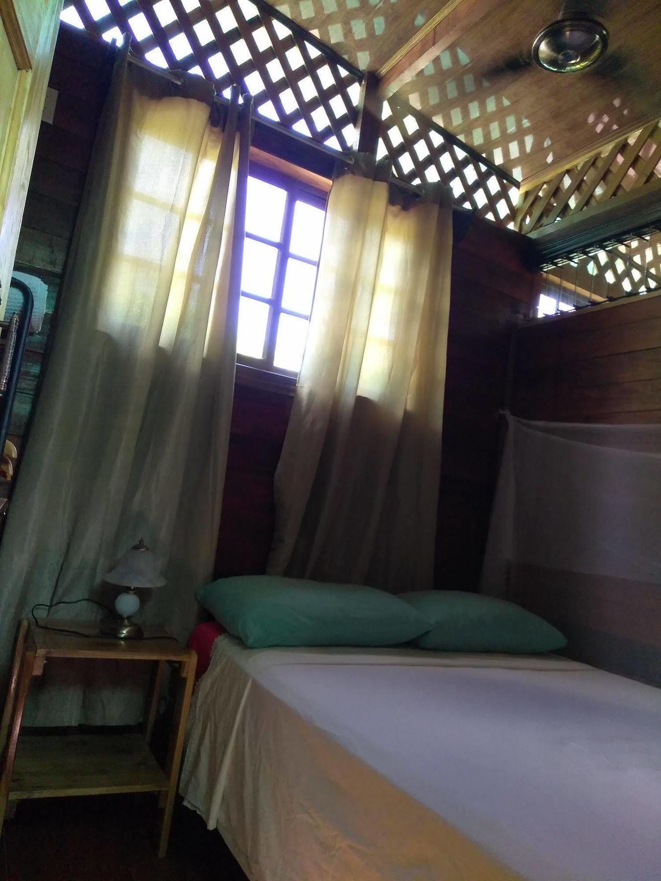 Hostal Cecilia Puerto Viejo de Talamanca المظهر الخارجي الصورة