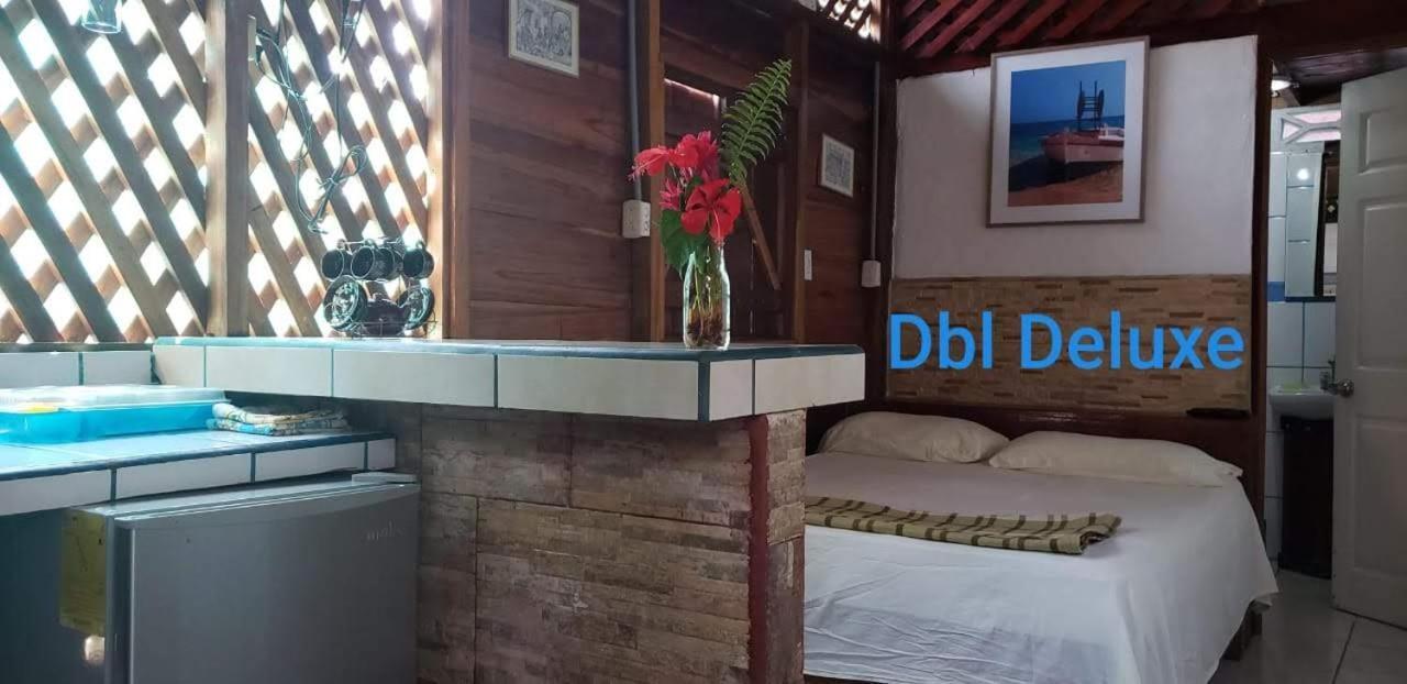 Hostal Cecilia Puerto Viejo de Talamanca المظهر الخارجي الصورة